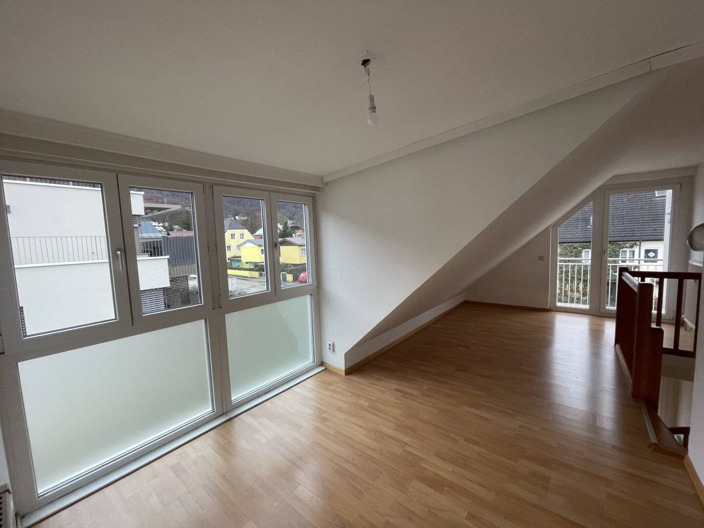 Attractive 2-room maisonette apartment with two balconies