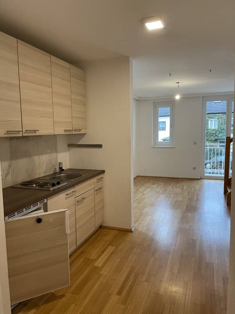 Attractive 2-room maisonette apartment with two balconies