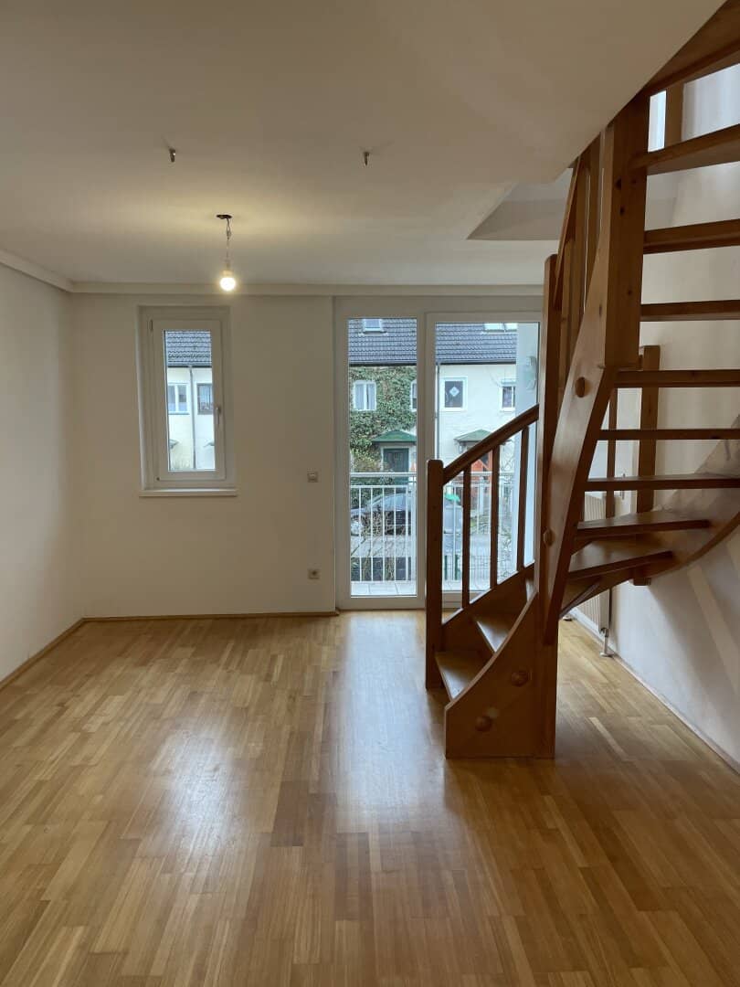 Attractive 2-room maisonette apartment with two balconies