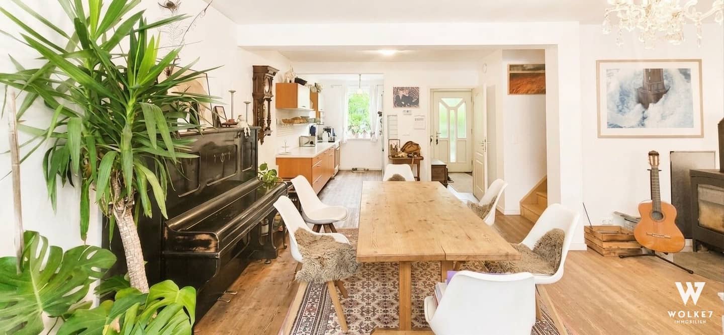 Dream terraced house in prime location of Gumpoldskirchen: 3 floors + full basement | Terrace &amp; private garden