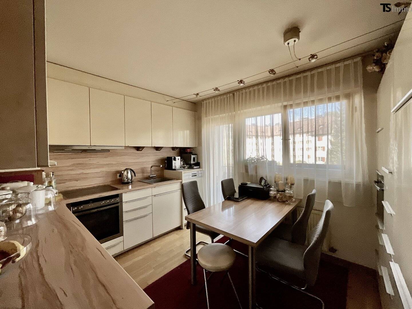 Feldkirch-Centre: Spacious 4-room apartment approx. 110 m² with two balconies and communal roof terrace