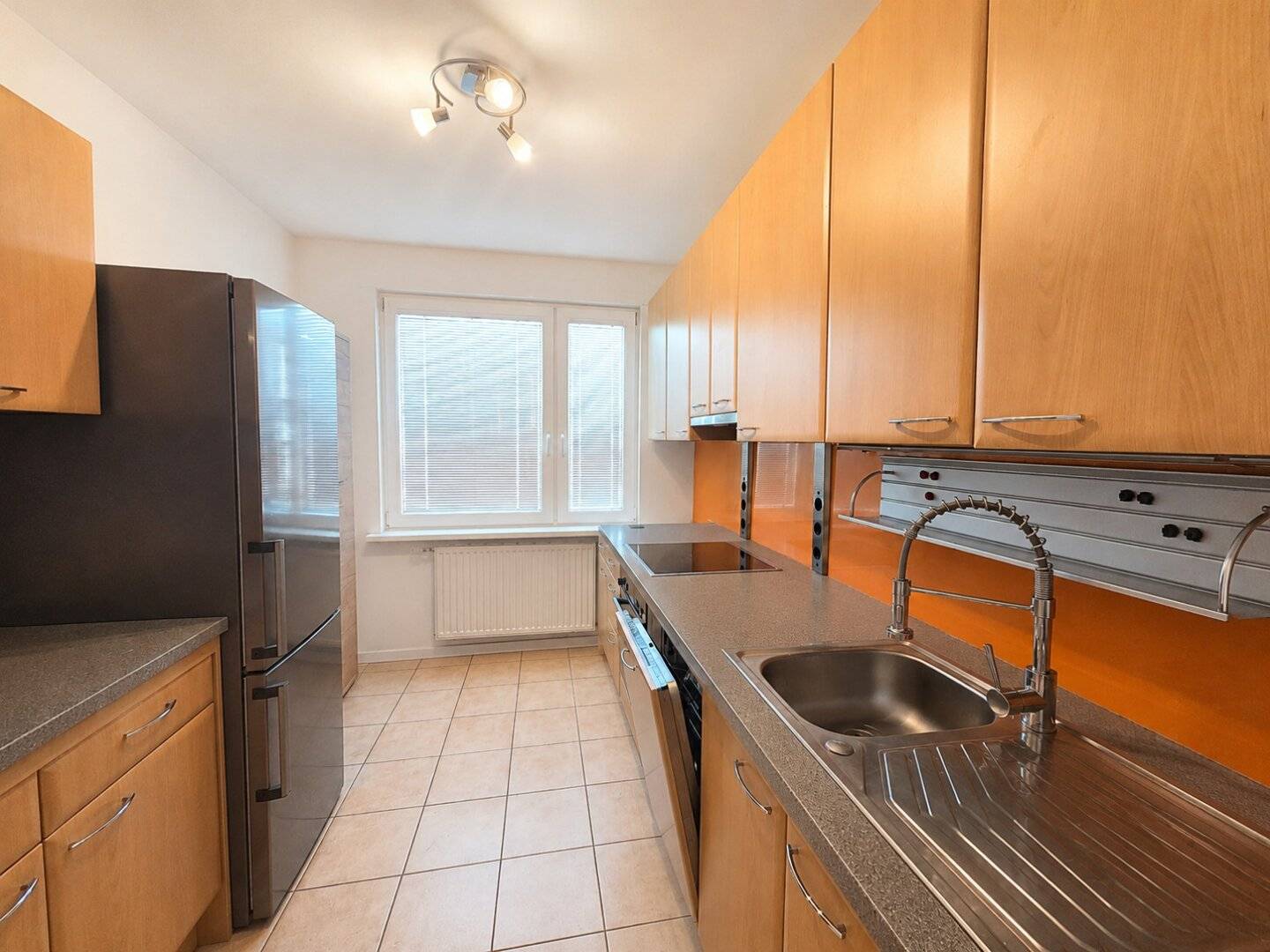 Attractively priced apartment with a well-thought-out floor plan, central location