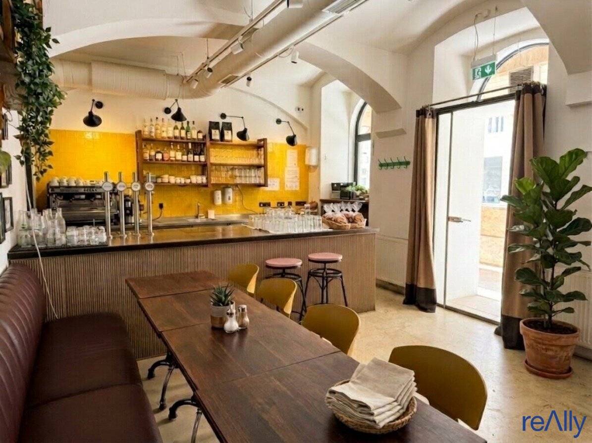 Modern catering business with approx. 67m² in prime location of the 7th district