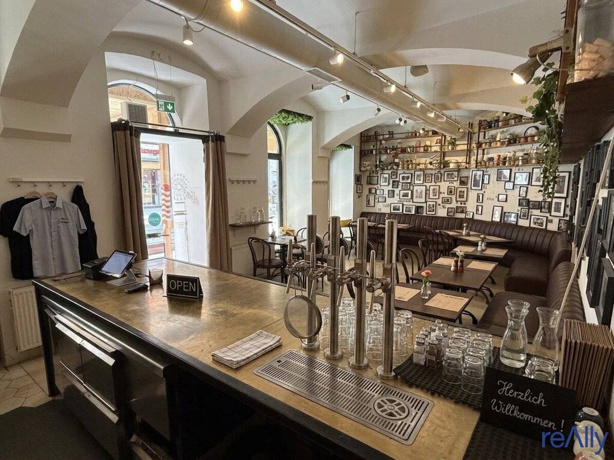 Modern catering business with approx. 67m² in prime location of the 7th district