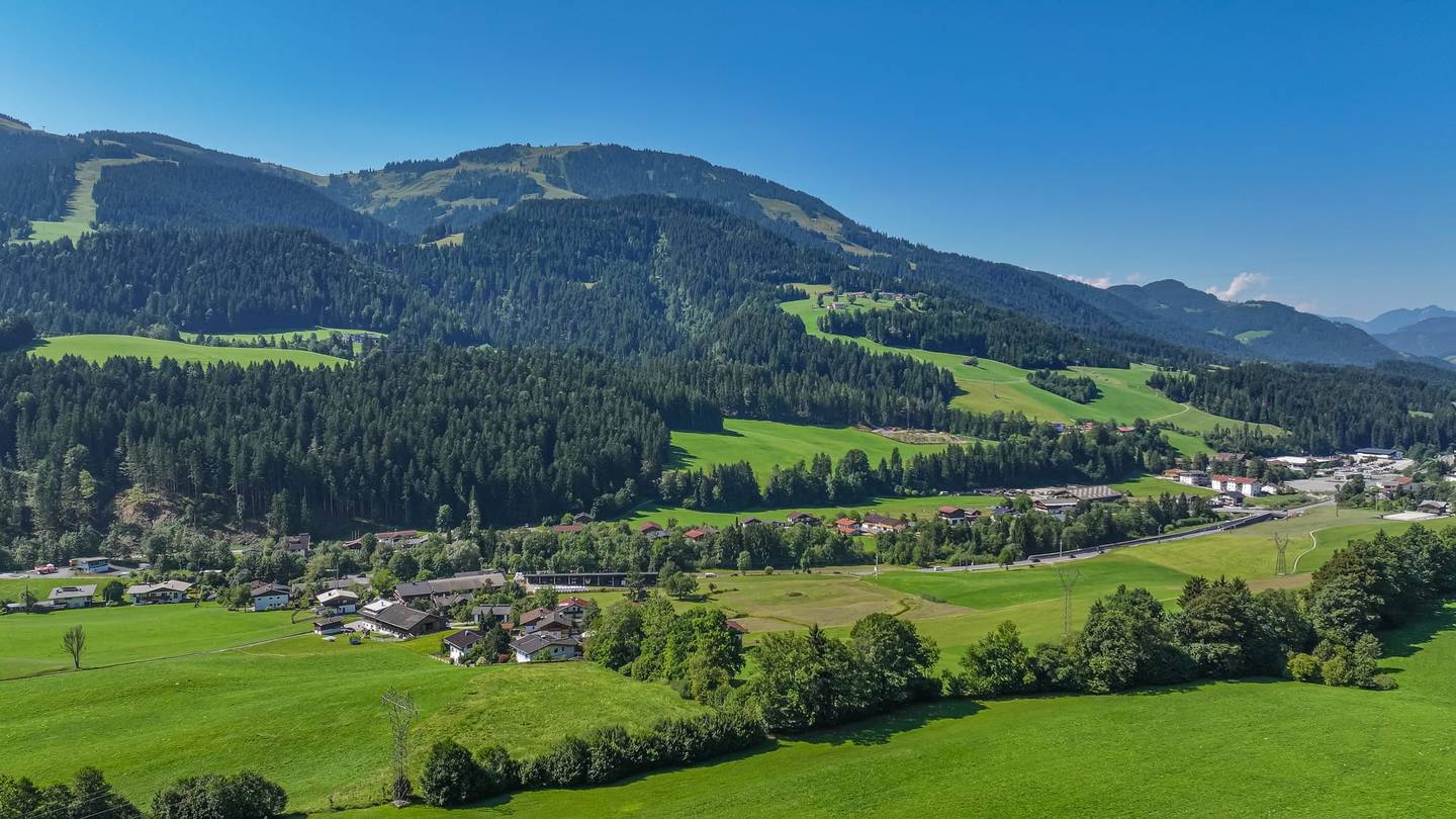 Sonniges Baugrundstück mit baugenehmigter Planung Wohnung
