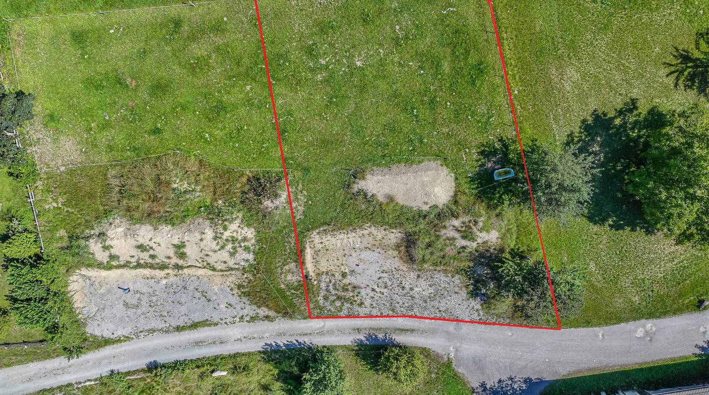 Sonniges Baugrundstück mit baugenehmigter Planung Wohnung