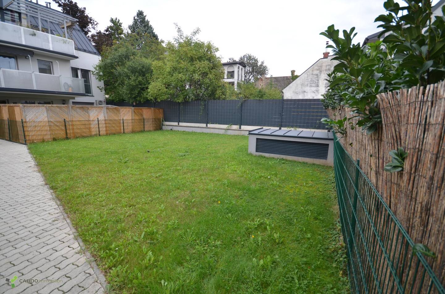 NEUE PREIS!!! Exklusives Apartment mit eigene Garten in Ruhelage – ca. 76 m² Wohnfläche, Garage optional