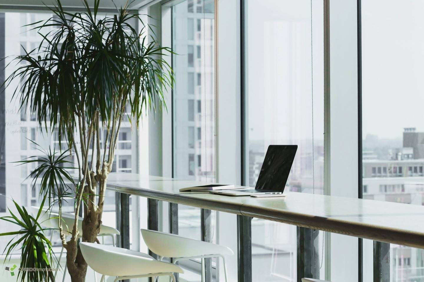 ca. 14m² Büro mit Lager ca. 80m² zu kaufen