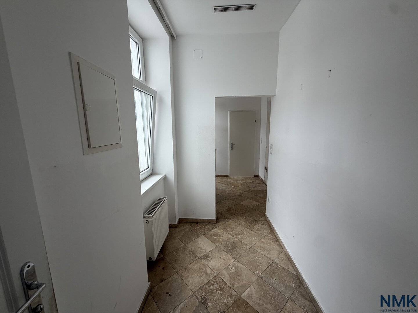 4-Zimmer-Altbauwohnung mit Balkonoption &amp; vielseitigen Nutzungsmöglichkeiten