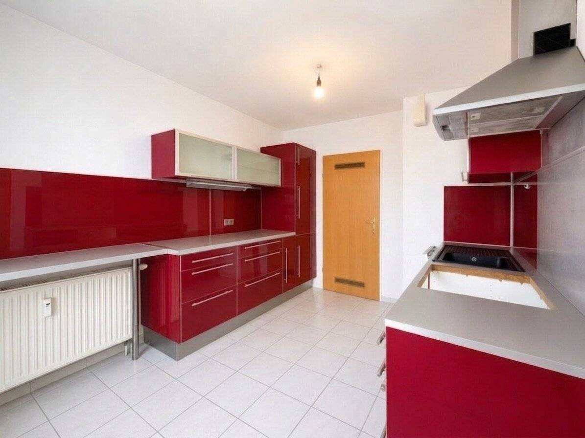 TERASSENWOHNUNG - Freier Mietzins | NEUBAU | BJ ca. 1995 | 3 Zimmer | ca. 80 m² NFL | Garage | kleinere Renovierungen notwendig