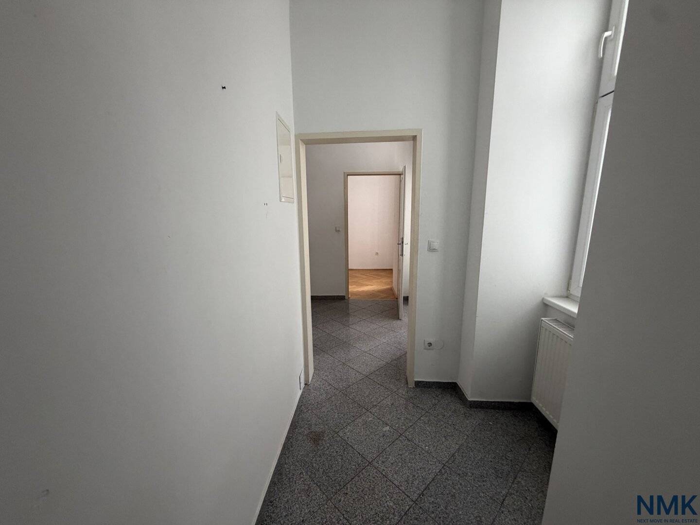 Charmante 3-Zimmer-Altbauwohnung mit Balkonoption &amp; Entwicklungspotenzial