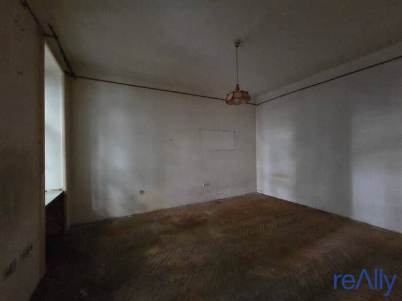 NO-BRAINER FÜR INVESTOREN &amp; KÜNFTIGE WOHNUNGSEIGENTÜMER : Kompakte Altbau-Perle mit massivem Sanierungshebel!