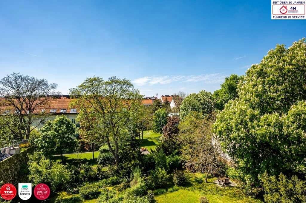 Spacious 4-room period apartment with green view – quiet living, well connected