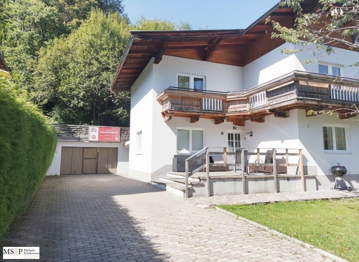 Ellmau am Wilden Kaiser: Mehrfamilienhaus mit schönem Grundstück und Kaiserblick, ski-in, ski-out