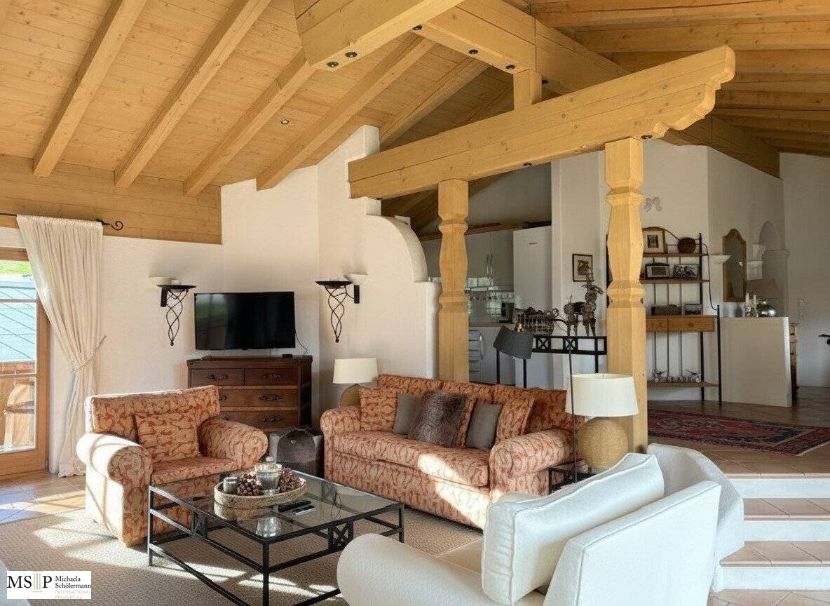 Reith bei Kitzbühel: Schöne sonnige Dachgeschoss-Wohnung mit separatem Gäste-Apartment