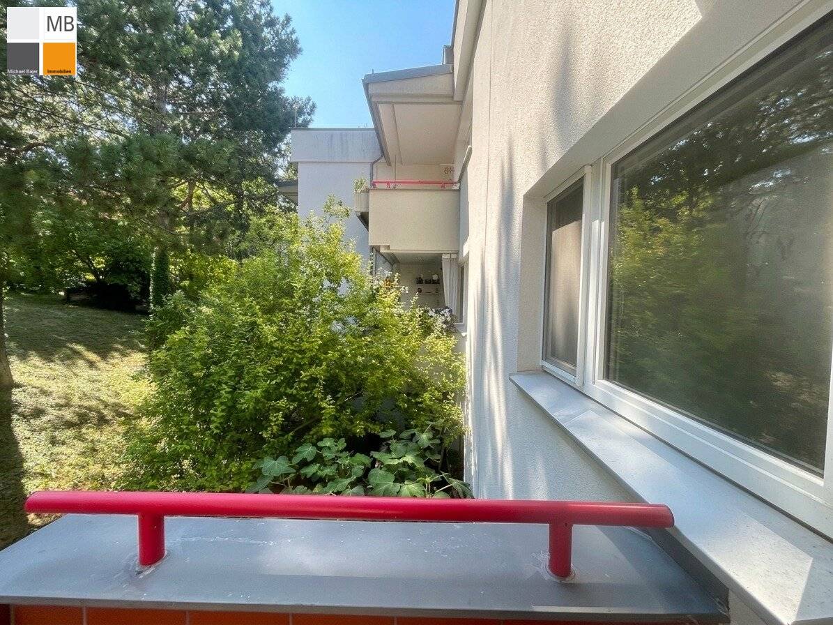 Light, Peace and Excellent Connections Bus, S-Bahn and Shopping Almost Around the Corner I MB IMMOBILIEN