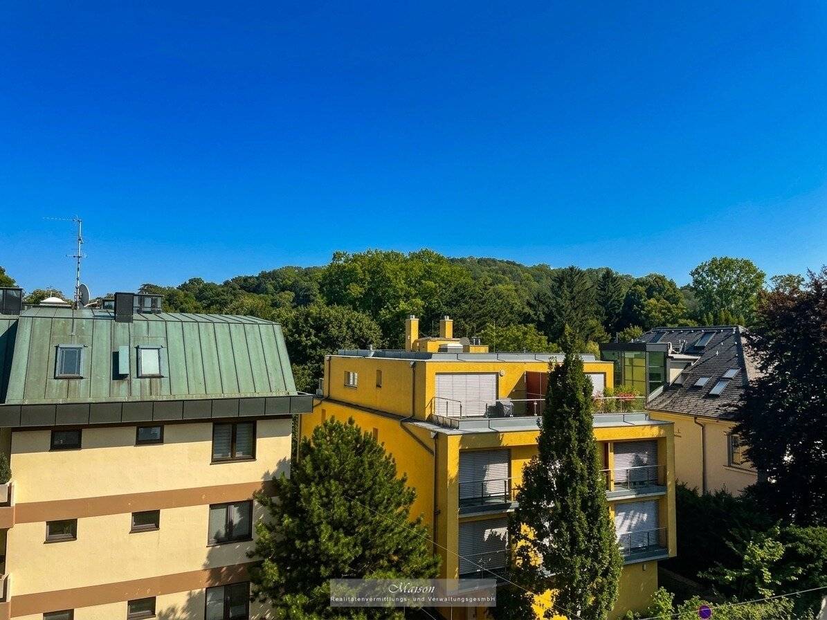 HIETZINGER VILLA LOCATION - WELL MAINTAINED 3 ROOM NEW BUILD HIT