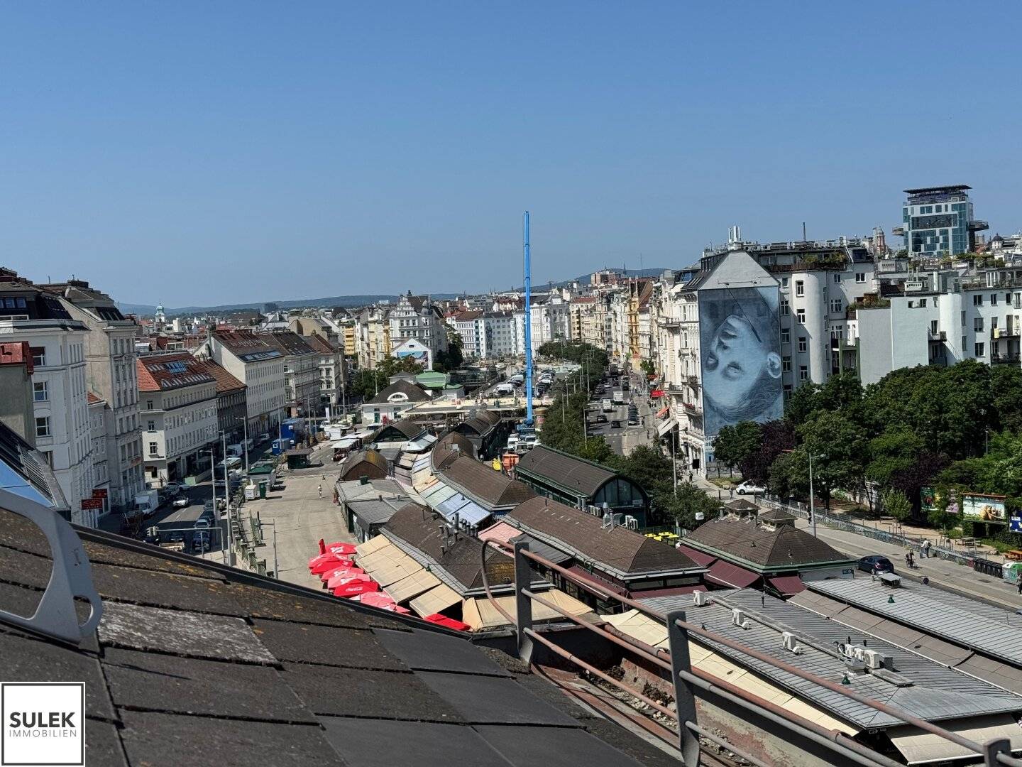 Rechte Wienzeile 19: building-approved raw attic - exclusive development project for two attic apartments with outdoor areas - Naschmarkt / 1040 Vienna