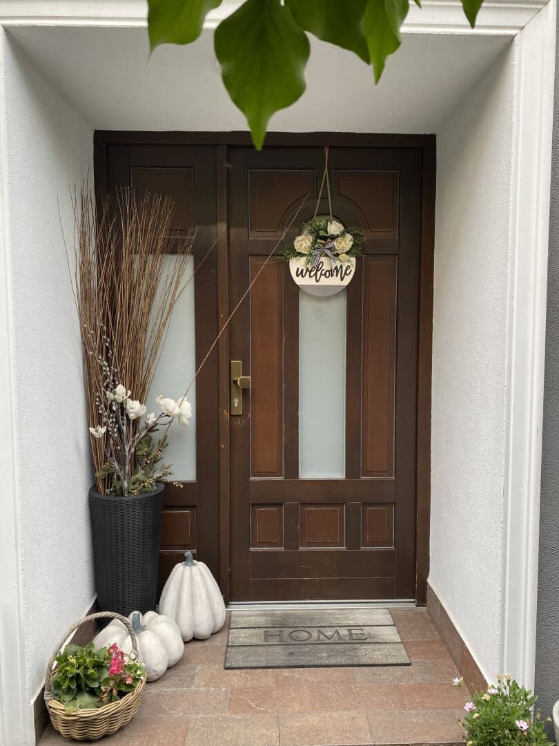 Light, Space and Quality of Life - High-quality House with Garden Paradise