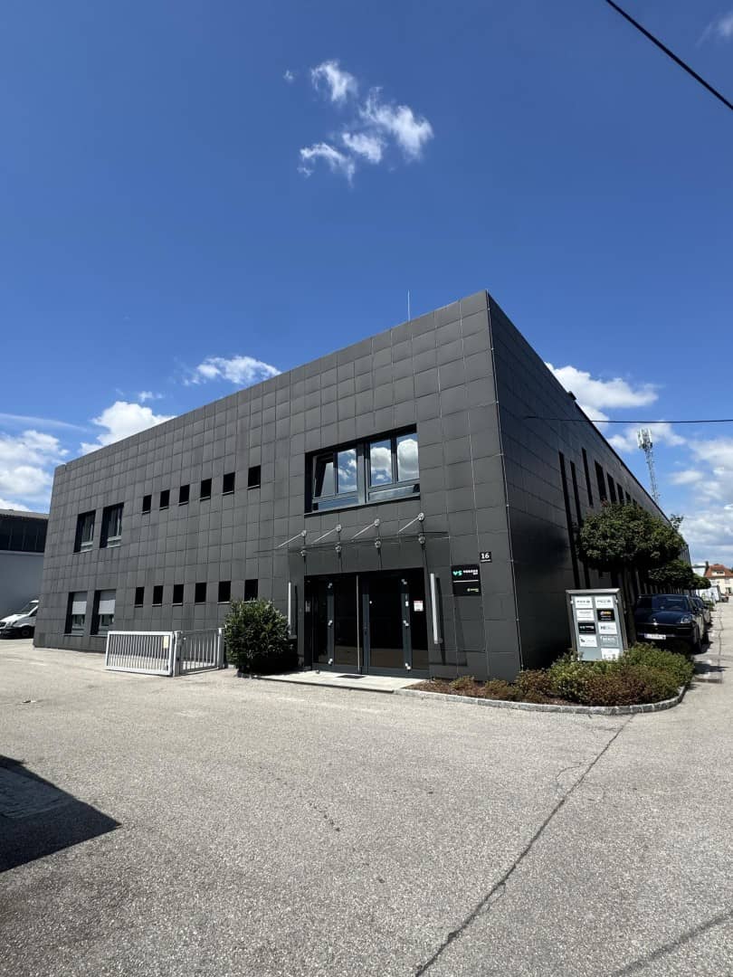 Flexible commercial space with warehouse option Loftwohnung