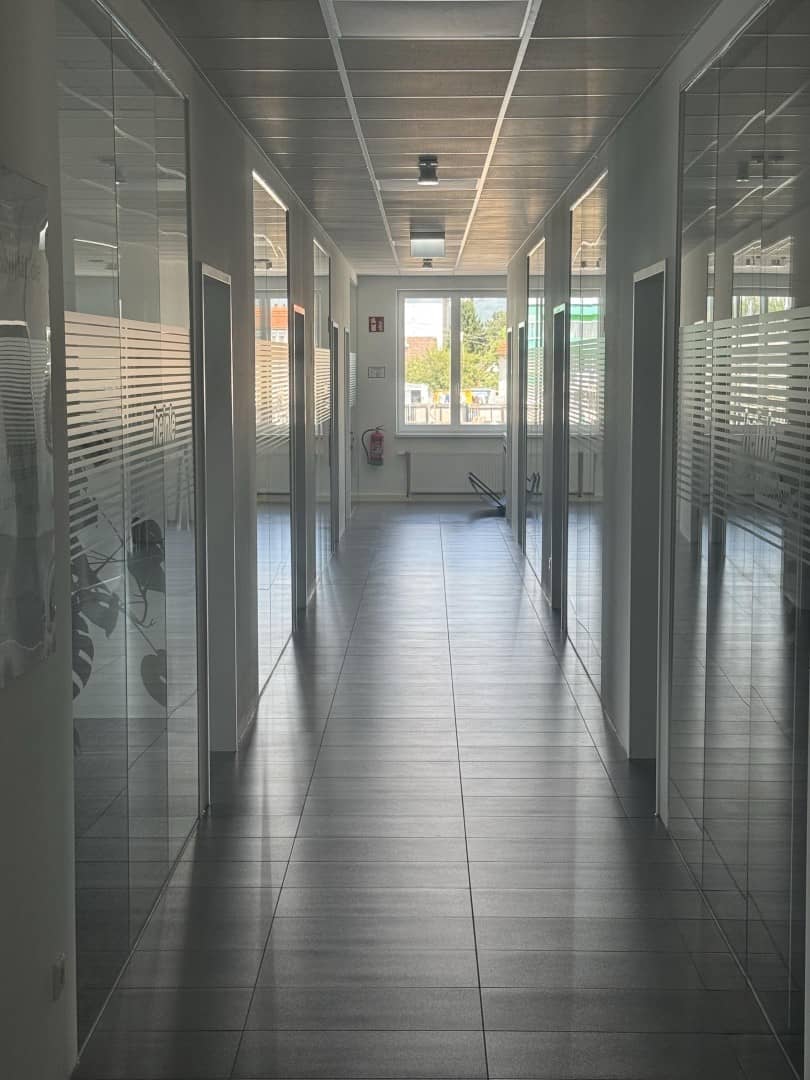 Flexible commercial space with warehouse option Loftwohnung