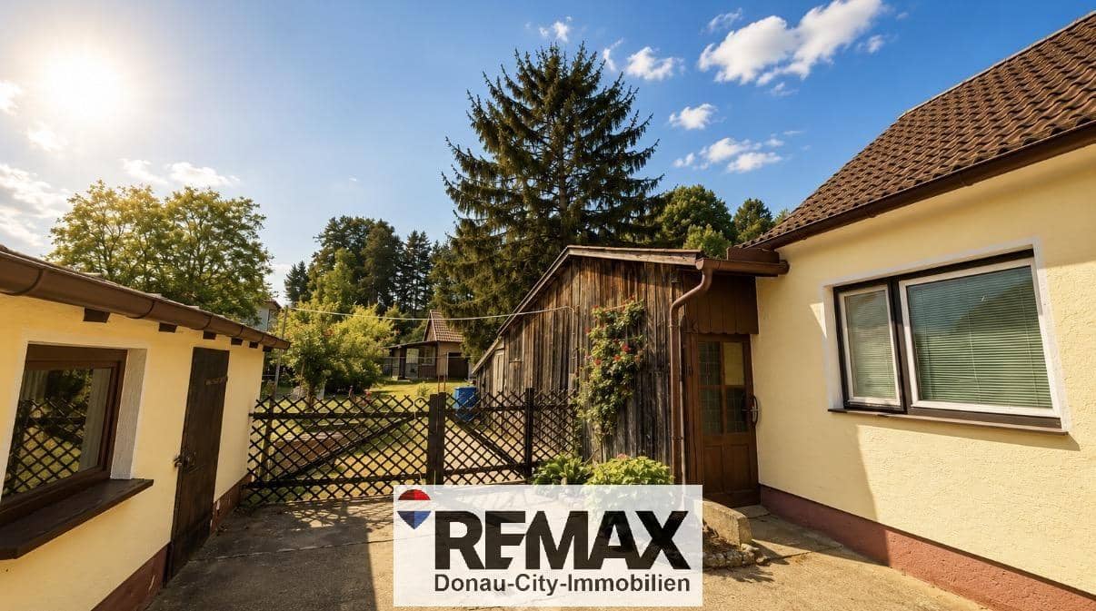 Country house charm with large plot Family apartment