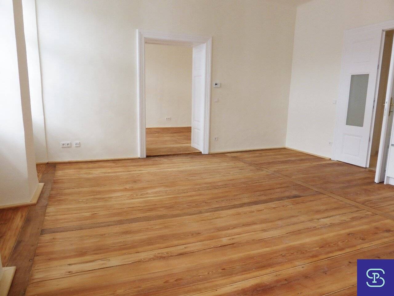 Naglergasse: Renovated 54m² historic building apartment with fitted kitchen - 1010 Wien