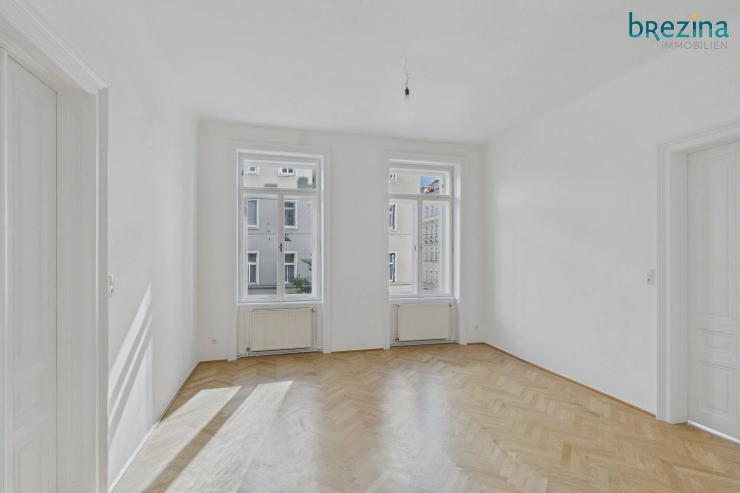 Living with history in the Fasanviertel - newly renovated unlimited 4 room apartment
