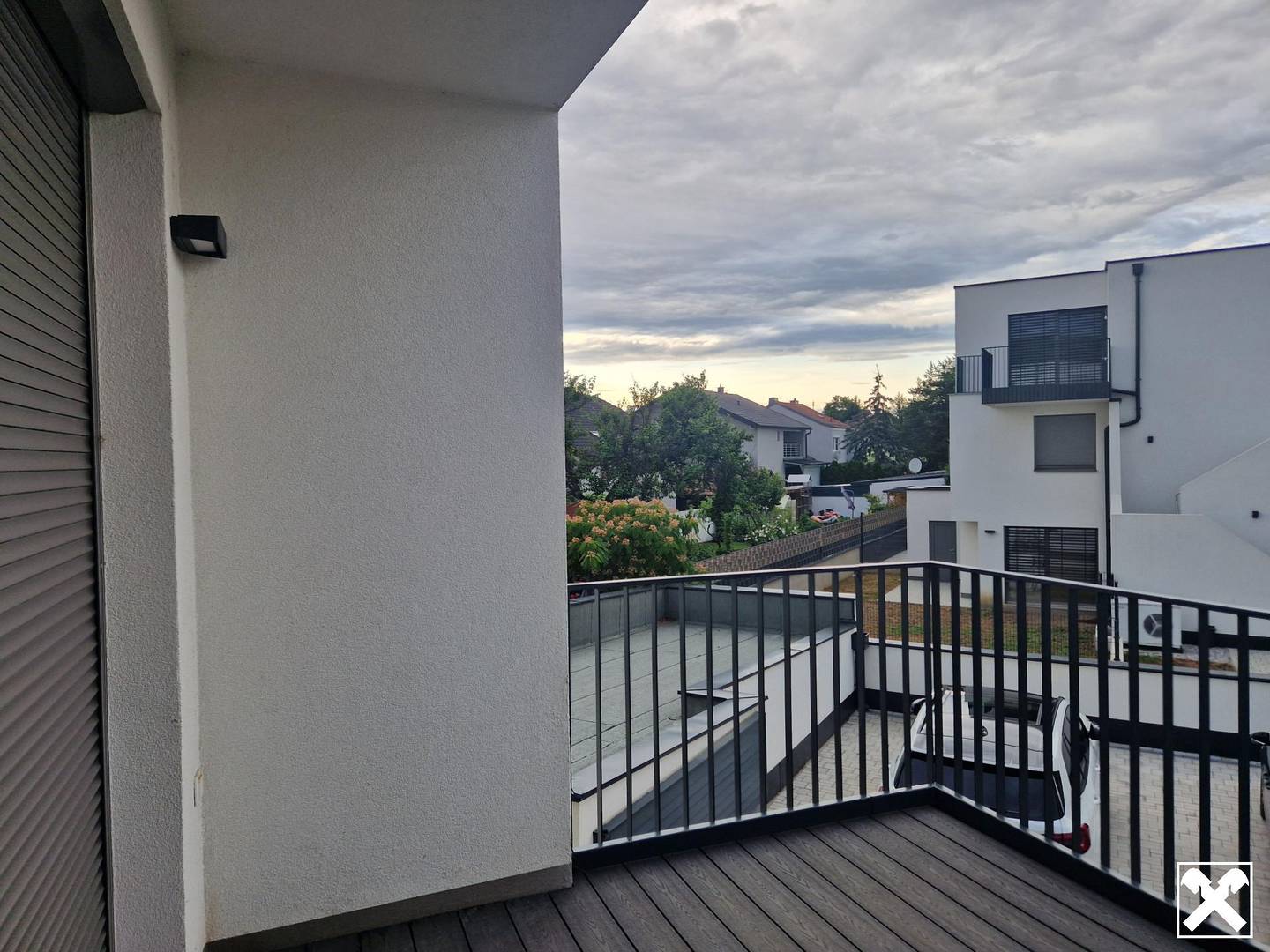 Helle Dachgeschosswohnung mit Loggia und Balkon