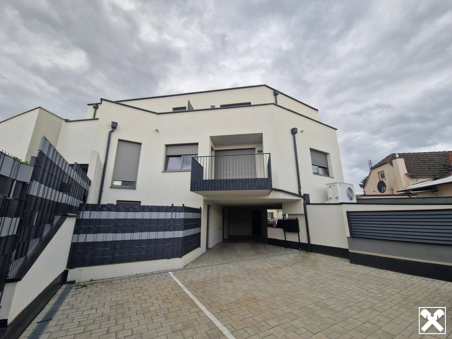 Lichtdurchflutetes Penthouse mit Terrasse und Balkon