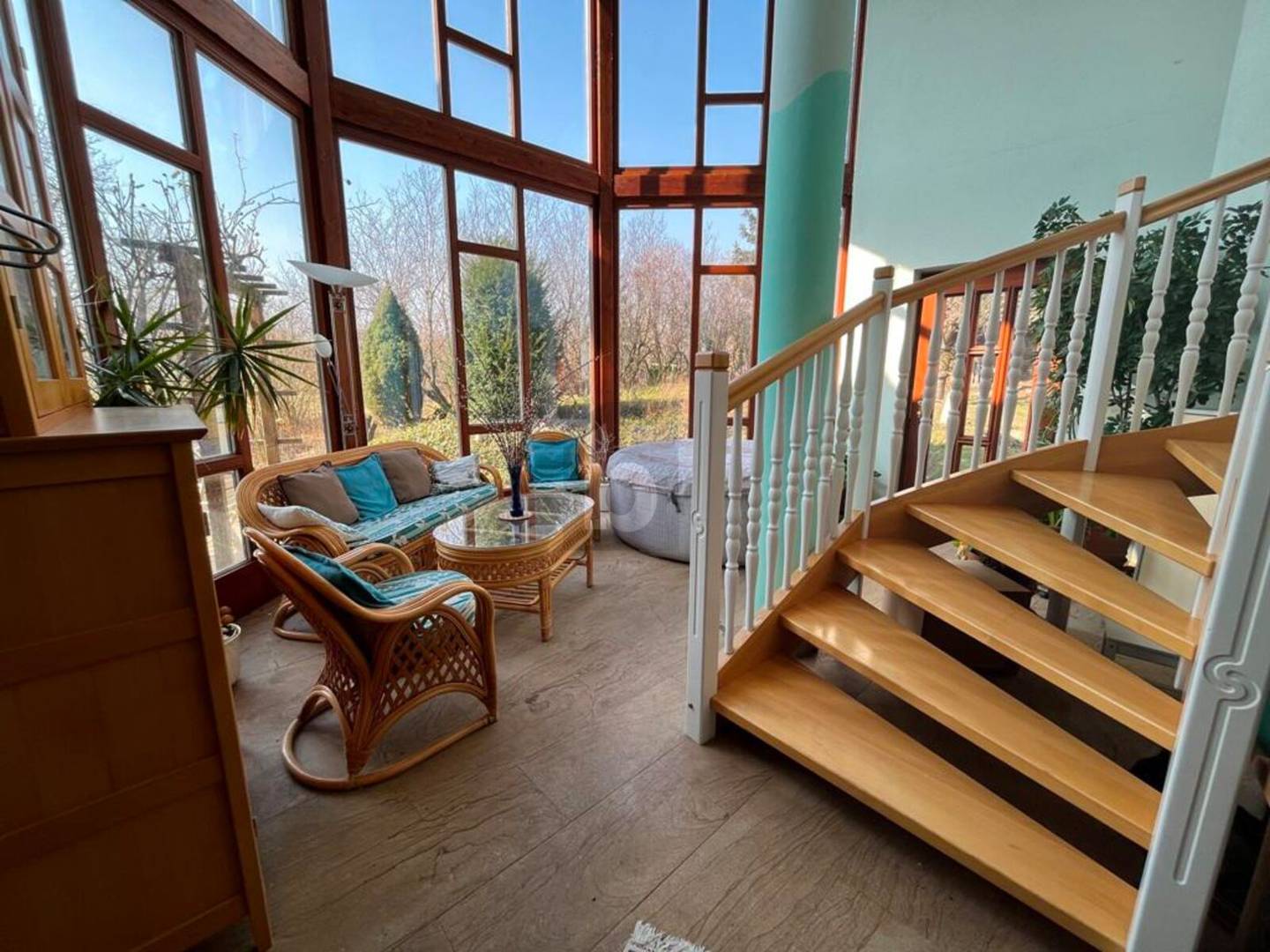Gepflegtes Refugium mit Pool und Garten Familienwohnung