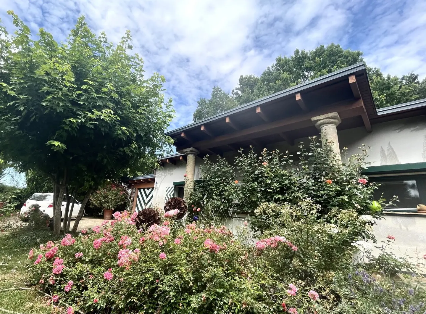Exclusive architect-designed bungalow with dreamlike landscaping in South Burgenland Tuscany is offered for sale