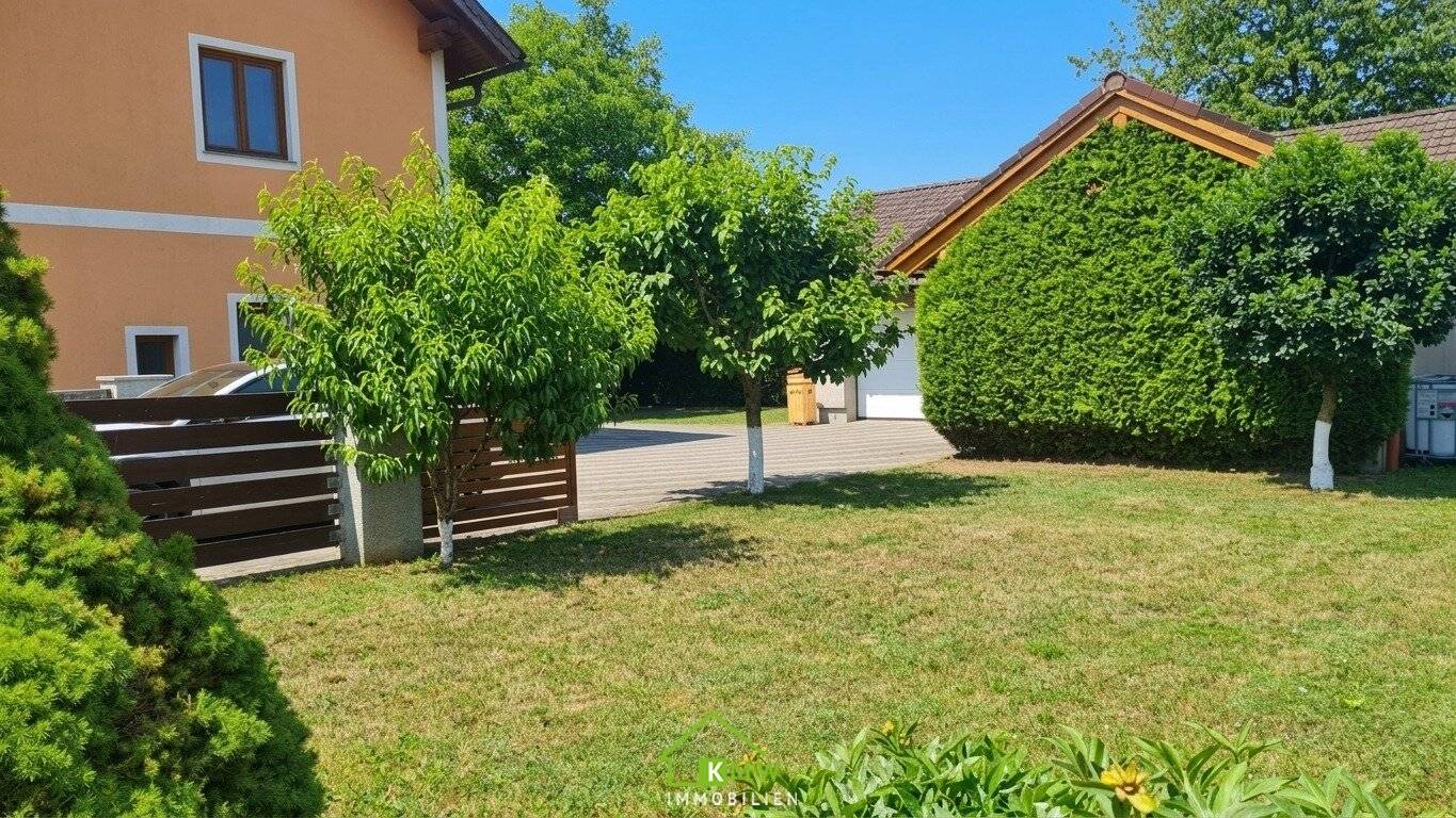 Zweifamilienhaus mit großem Garten: Ihr neues Anlageobjekt oder Mehrgenerationenhaus