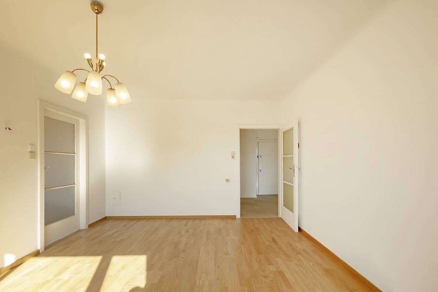 U1 Reumannplatz - 3 room new build apartment on 6th floor with elevator
