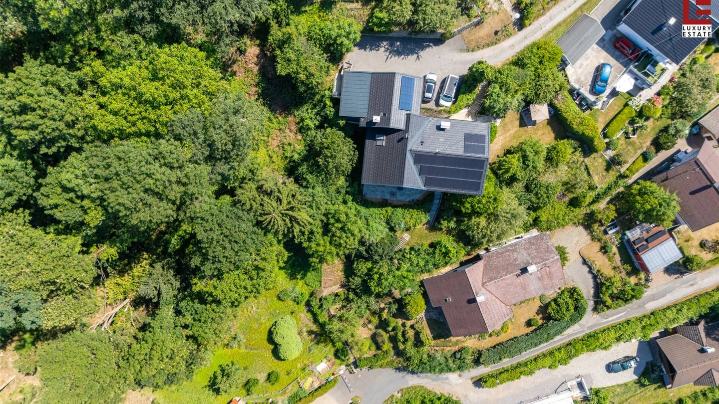 Millstatt/See: Top saniertes Mehrgenerationenhaus in bester Panorama-Ruhelage