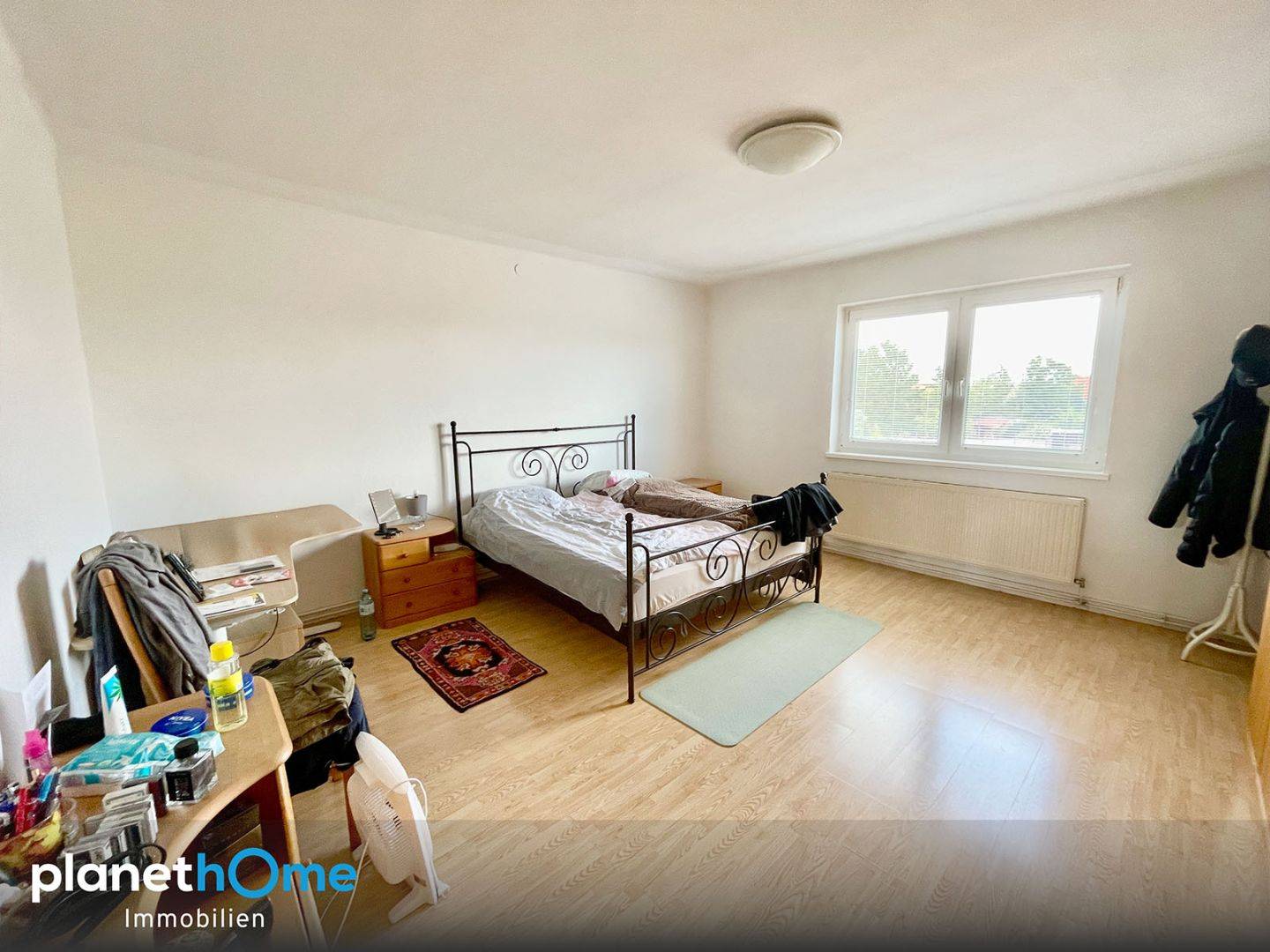 Bright family apartment with large garden and high ceilings