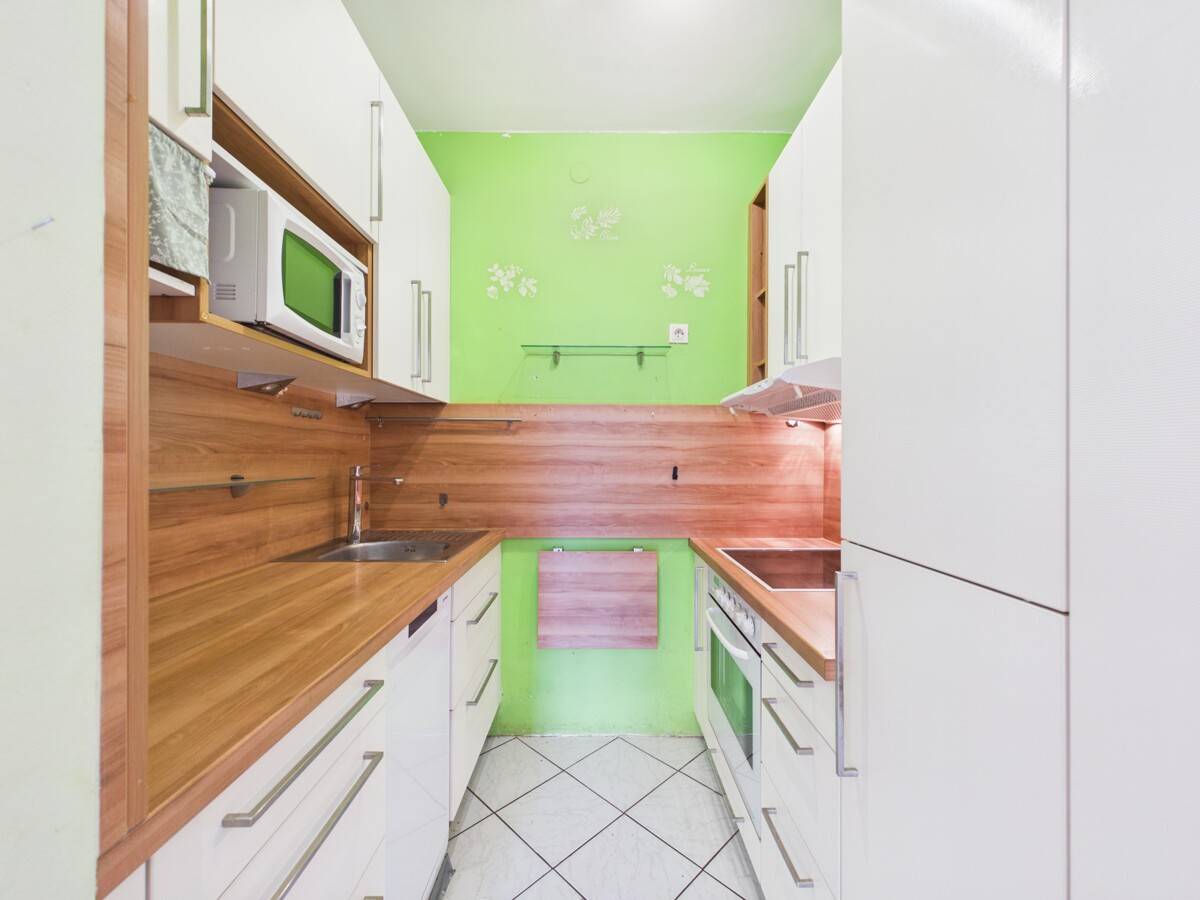 Helle Wohnung mit Loggia und Fischgrätparkett