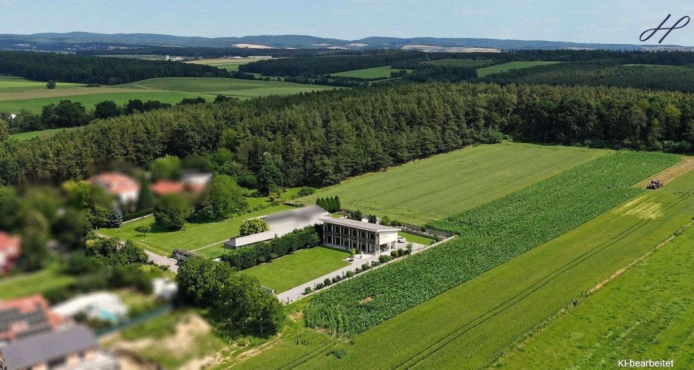 Exklusives Einfamilienhaus in unverbaubarer Aussichtslage – Wohnen mit Fernblick und Natur