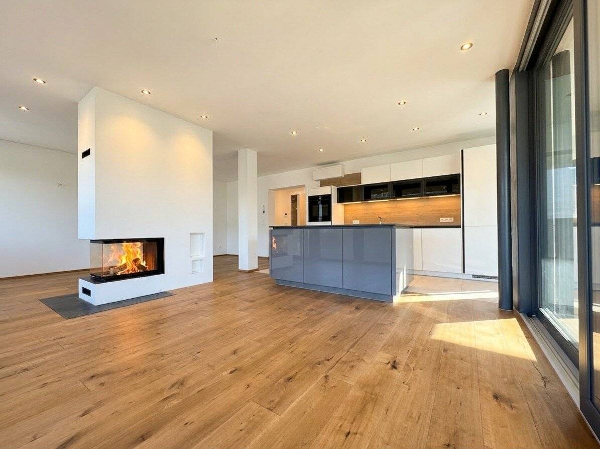 Exclusive 4-room apartment with 2 bathrooms, fireplace, sauna and whirlpool