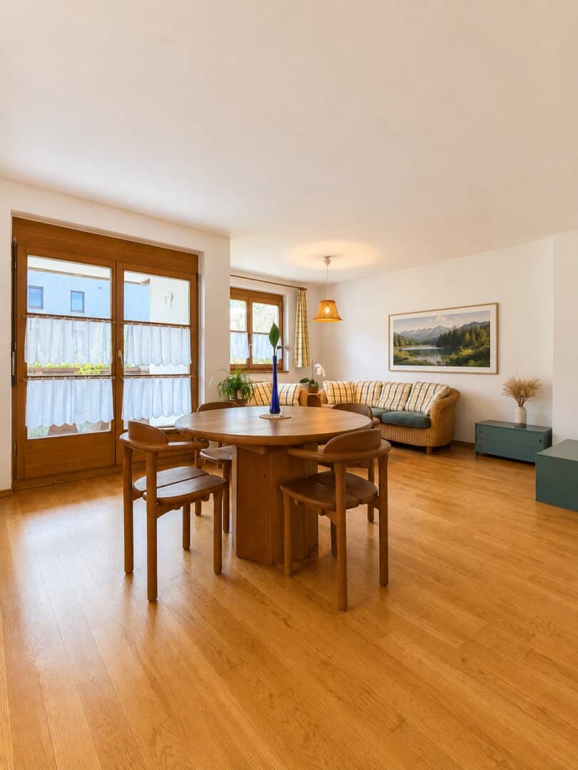 Charming maisonette apartment with garden, loggias and mountain view