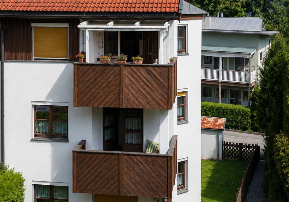 Charming maisonette apartment with garden, loggias and mountain view