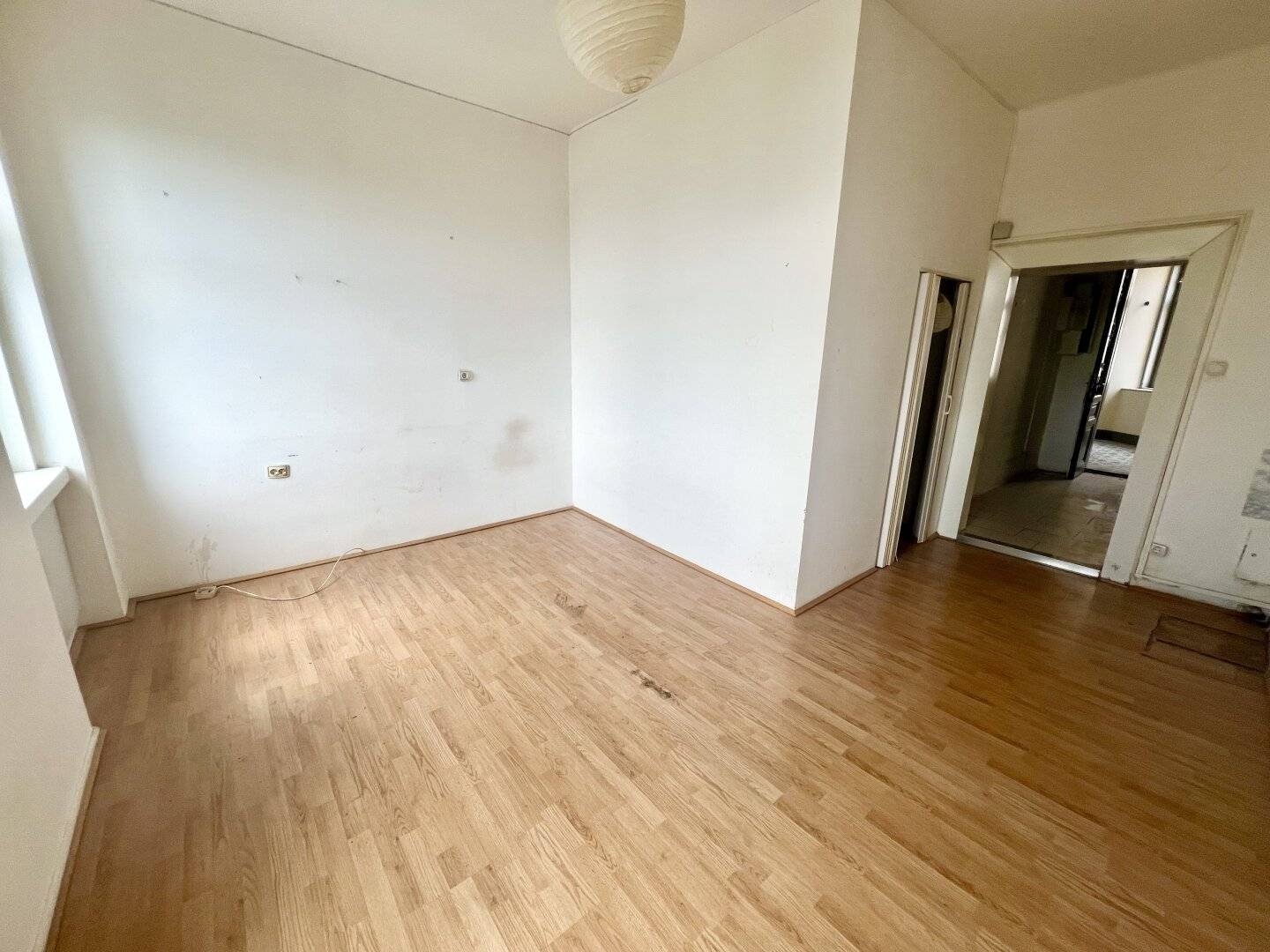 Affordable 1.5 room apartment on the 3rd floor with elevator and distant view