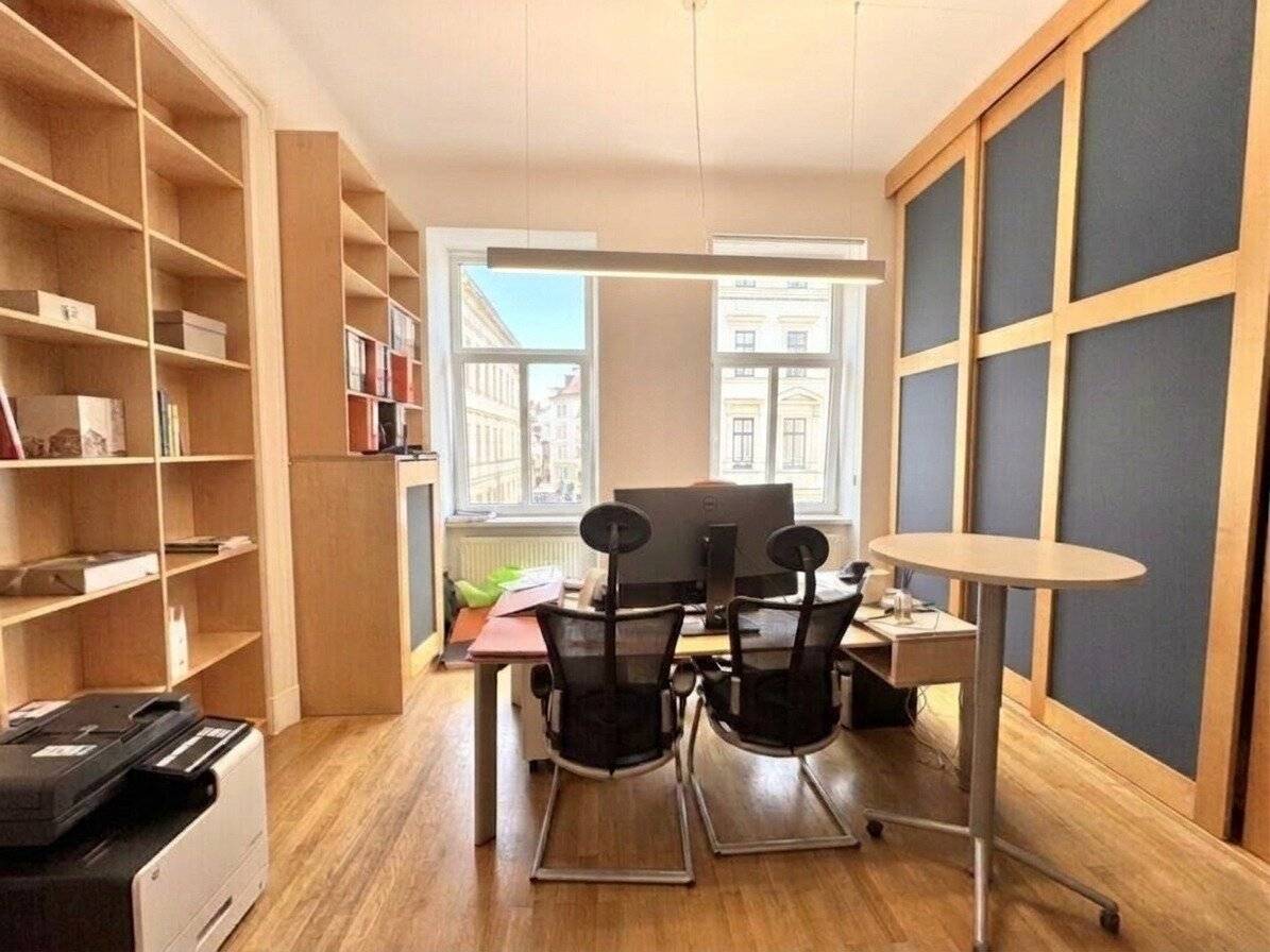 Vielseitiges Objekt in Top-Lage – Büro mit Potenzial zur Wohnnutzung in Bestlage
