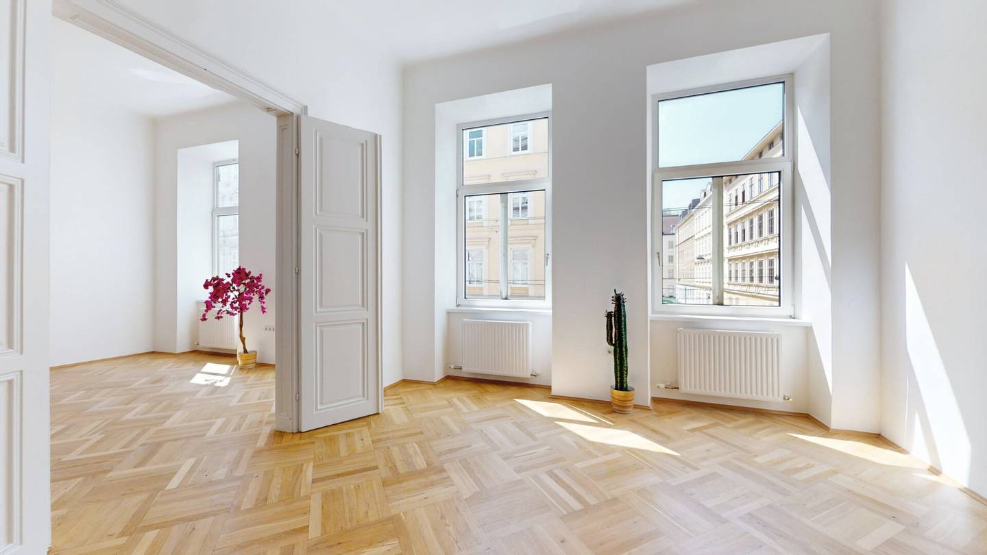 Versatile property in top location – Office with potential for residential use in prime location