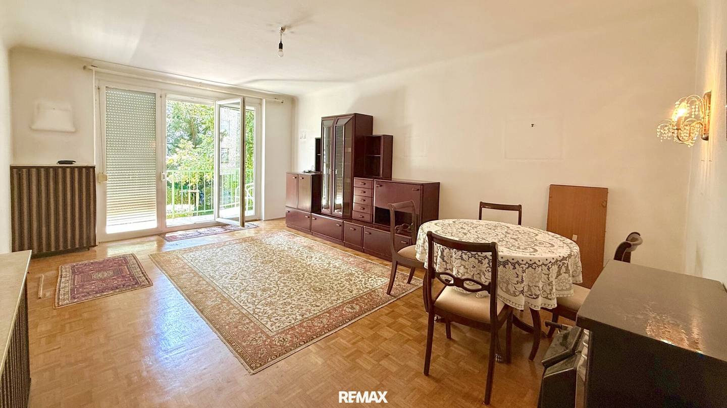 Oasis of tranquility with loggia and green view Design your living space from scratch according to your wishes