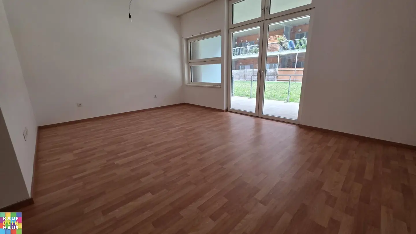 Commission-free Maximilianstraße 74