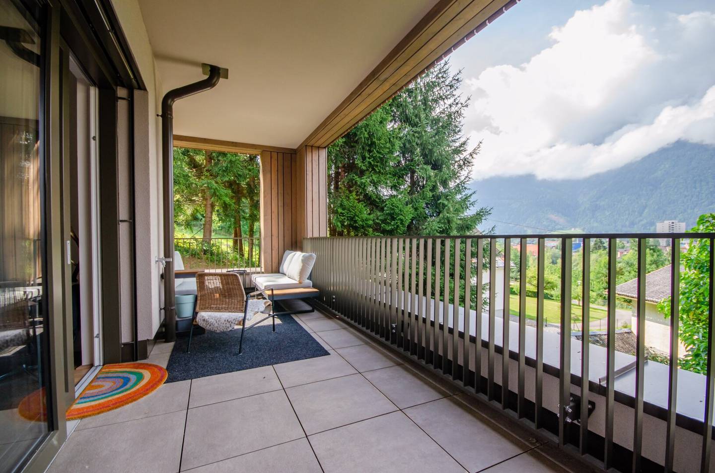 Modern rental apartment with large sunny balcony in idyllic central location of Spittal an der Drau