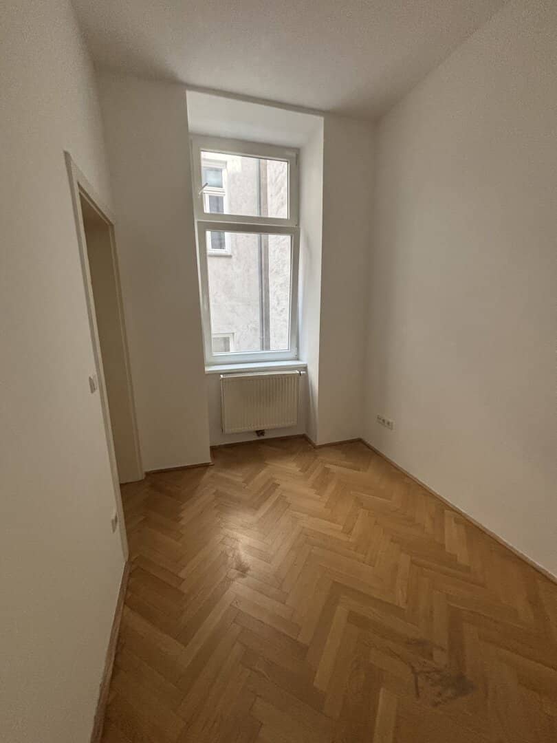 Sehr ruhiges  Altbauarpartment ca. 43m² in Toplage 1090 Wien !