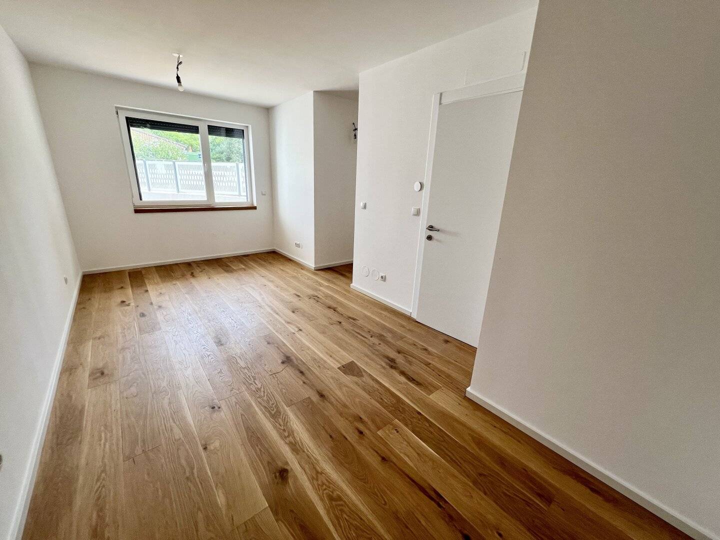 Commission-free Modern 2-room garden apartment First occupancy with high-quality fittings air conditioning and nice southeast terrace Directly at the Prater