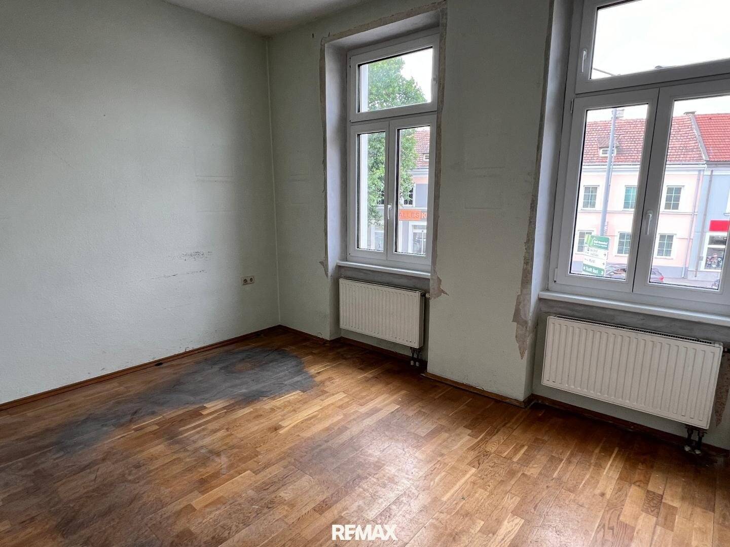 Spacious office in top location!